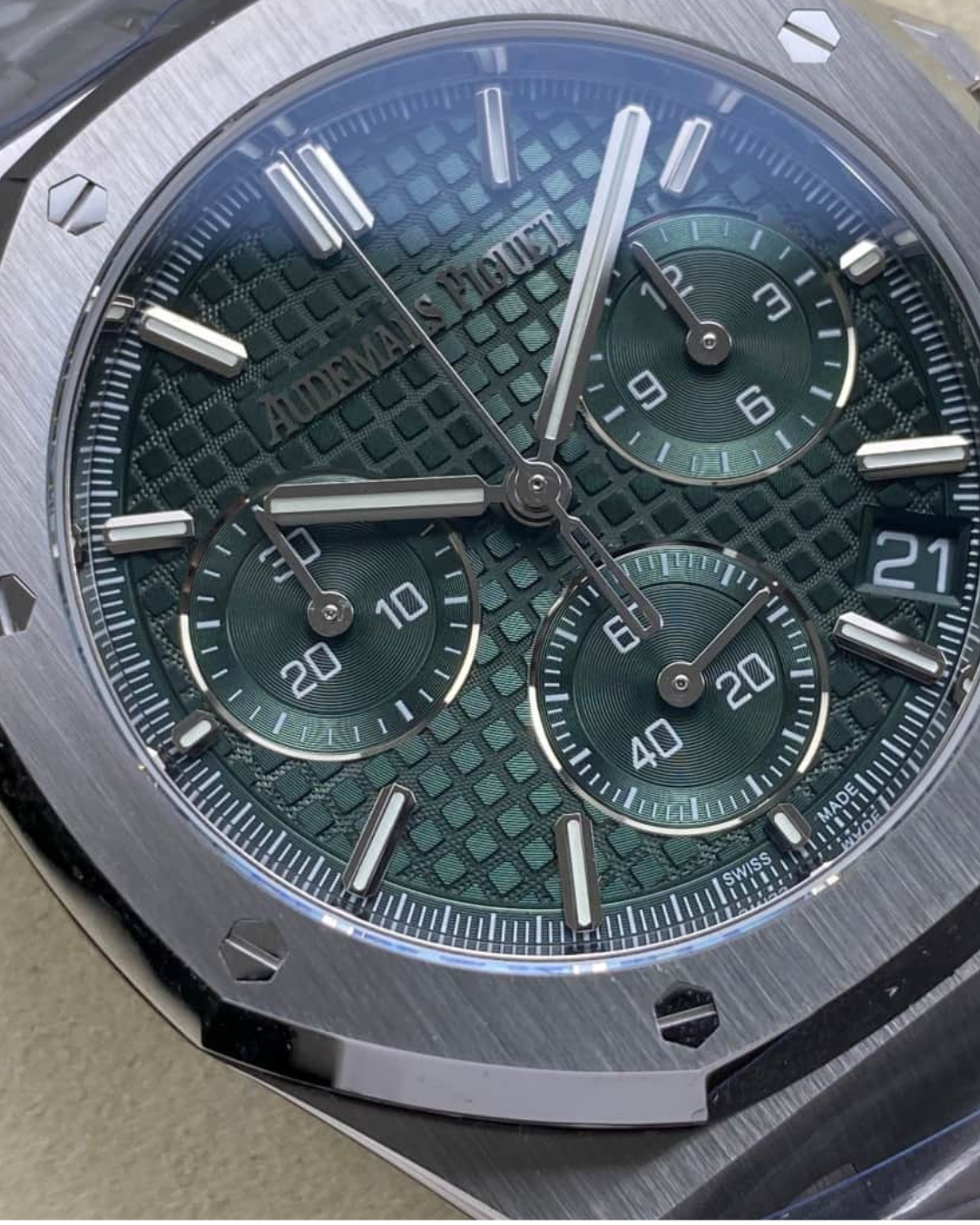 Royal Oak Green 26240ST.OO.1320ST.08 Homage Edition