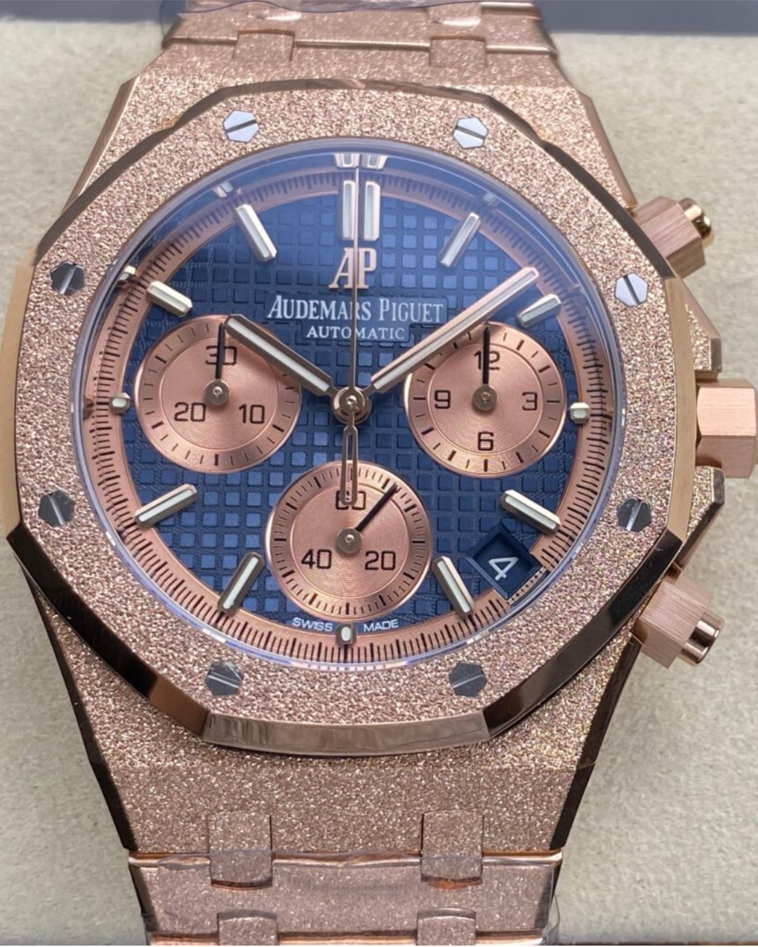 Royal Oak26239OR.GG.1224OR.01Homage Edition