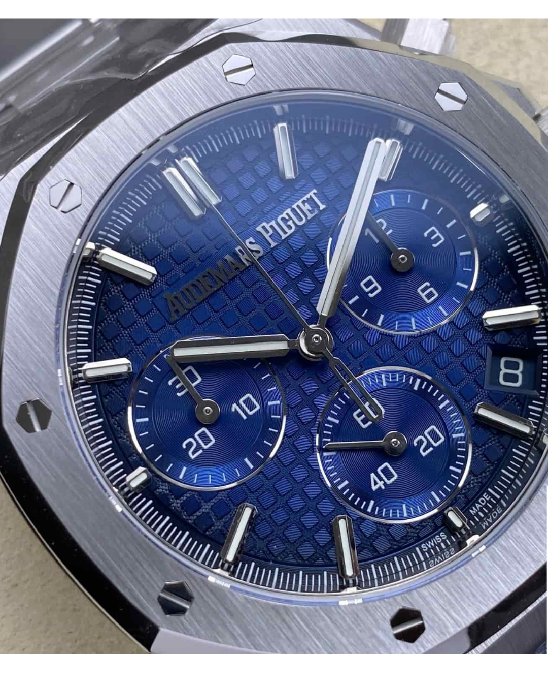 Royal Oak Blue 26240BC.OO.1320BC.04 Homage Edition