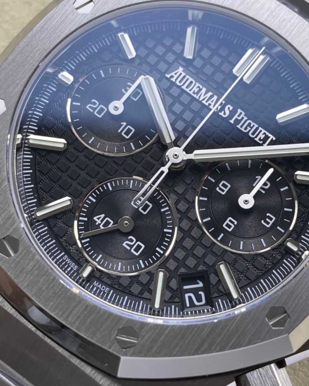 Royal Oak Black 26240ST.OO.1320ST.06 – Homage Edition