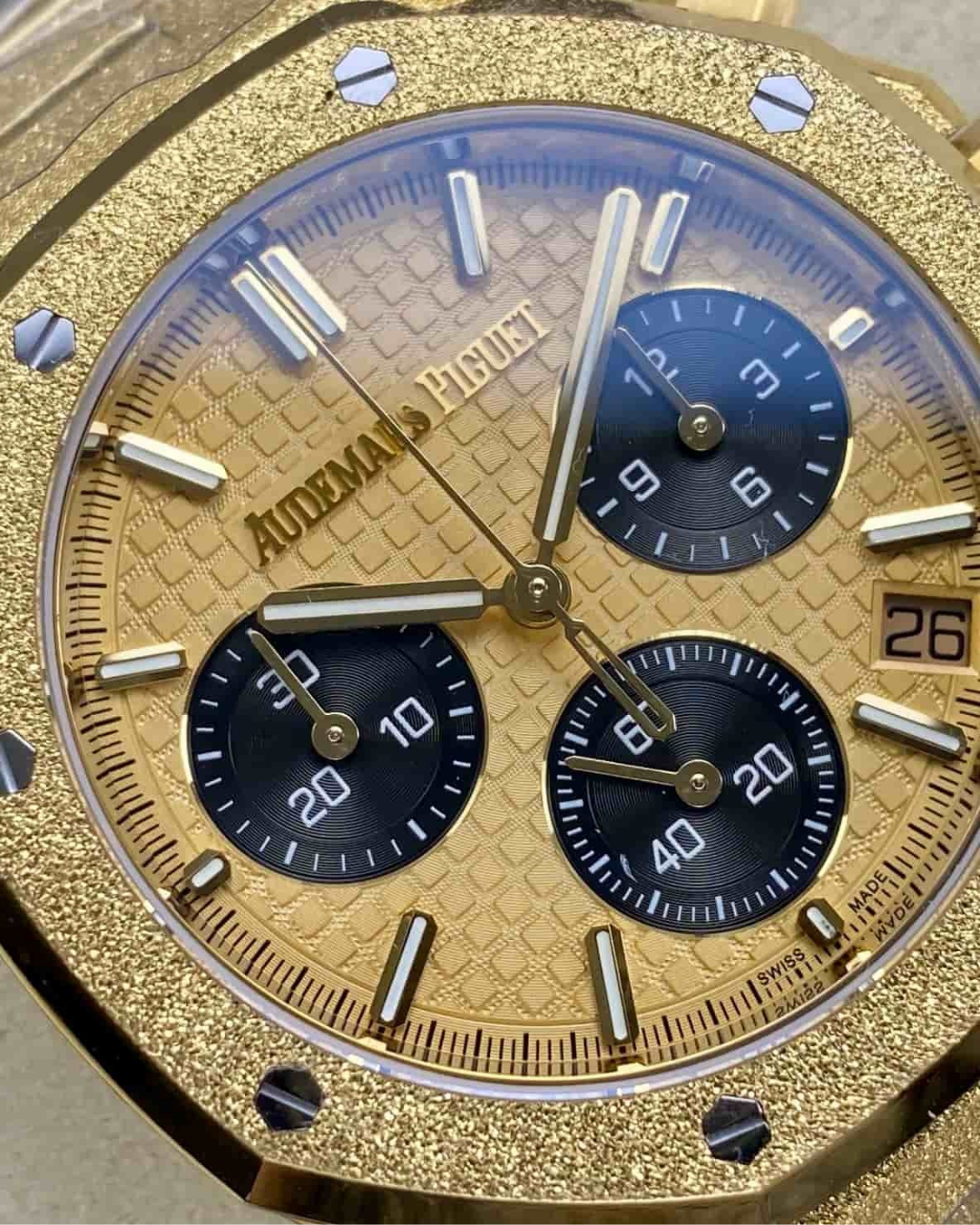 Royal Oak Frosty Gold 26240BA.GG.1324BA.01 Homage Edition